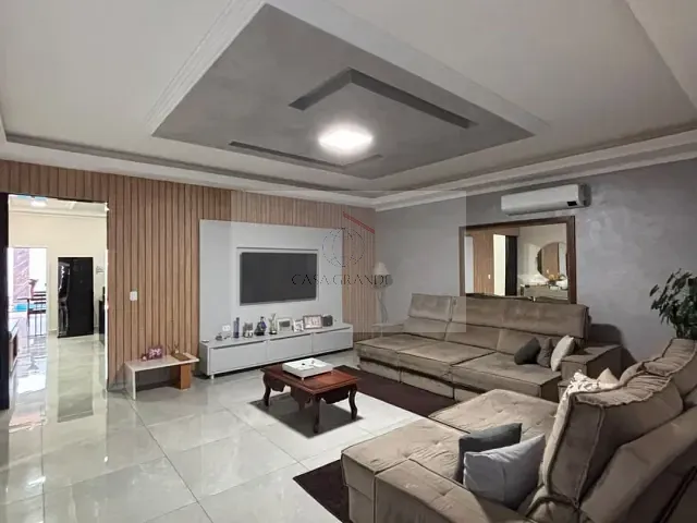 Casa 3 quartos e 4 banheiros, à venda, no bairro Jardim Asteca em Rolândia
