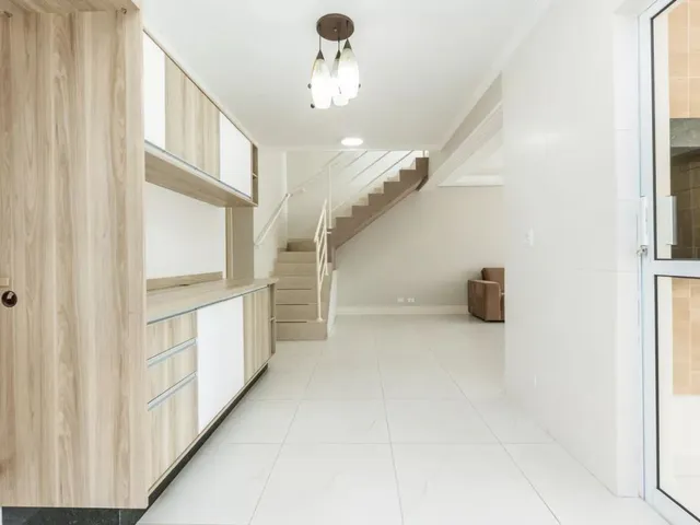 Casa com 330m² 2 quartos e 4 banheiros, à venda, no bairro Santa Felicidade em Curitiba