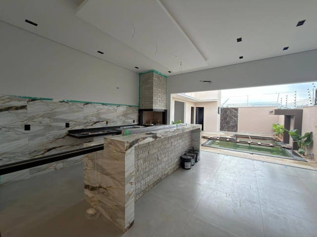 Casa com 360m² 4 quartos e 1 banheiro, à venda, no bairro Residencial Paris em Sinop