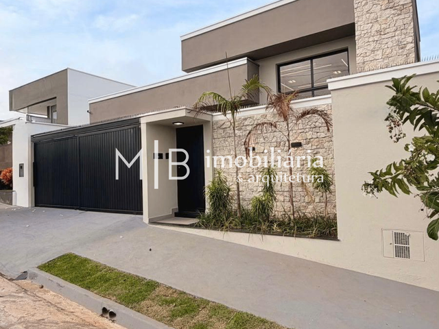 Casa 3 quartos e 2 banheiros, à venda, no bairro Jardim Itália em Lavras