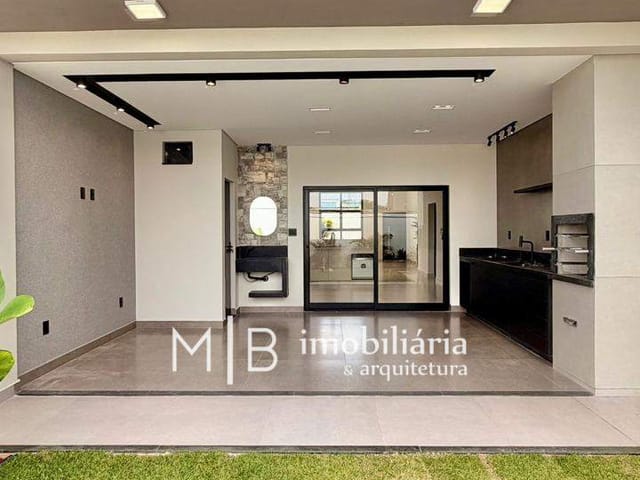 Casa 3 quartos e 2 banheiros, à venda, no bairro Jardim Itália em Lavras