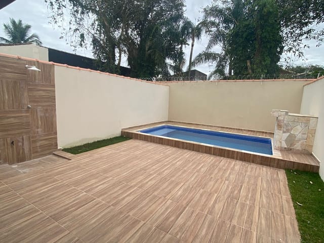 Foto do Casa - VENDO CASA TÉRREA no Litoral Sul, Luíza Mar Mirim, Itanhaém, SP 70 mts 2 Dormitórios sendo uma suíte com Piscina com Cascata e Churrasqueira | Mix Nascimento