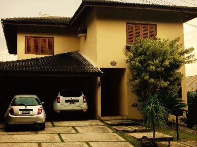 Foto do Casa - Estuda imóvel até 60% do valor! LINDA Casa no Jardim das Colinas 280m², único morador, 4 dorms, suíte, 4 vagas, toda planejada! | RUSSI IMÓVEIS