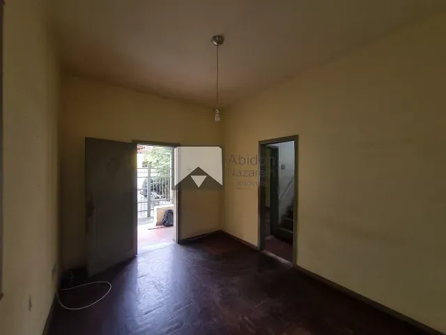 Casa 4 quartos e 2 banheiros, para alugar, no bairro Icaraí em Niterói