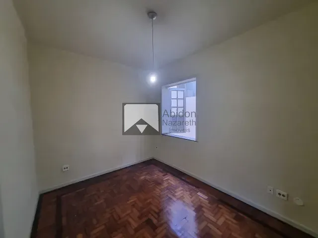 Casa 4 quartos e 2 banheiros, para alugar, no bairro Icaraí em Niterói