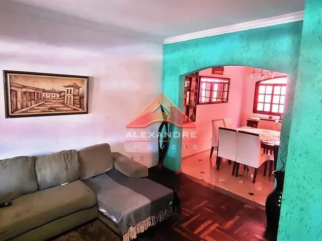 Casa com 160m² 5 quartos e 1 banheiro, à venda, no bairro Residencial Planalto em São José dos Campos