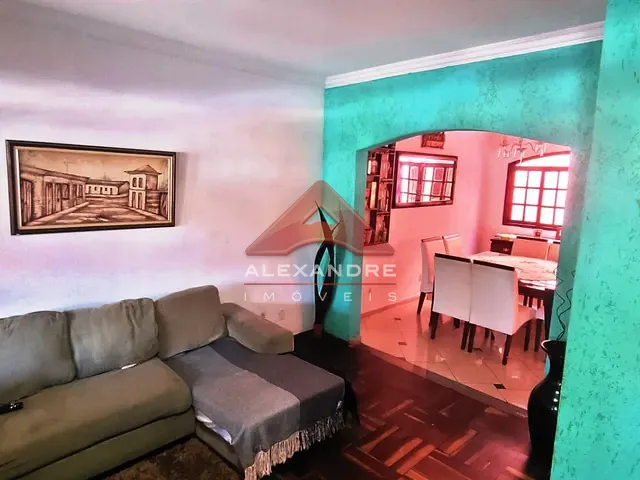 Casa com 160m² 5 quartos e 1 banheiro, à venda, no bairro Residencial Planalto em São José dos Campos