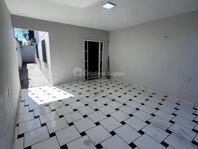 Casa 4 quartos e 3 banheiros, à venda, no bairro Mocambinho em Teresina