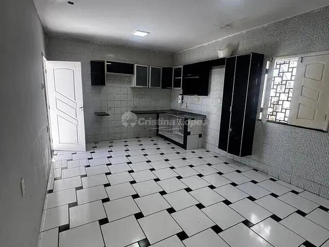 Casa 4 quartos e 3 banheiros, à venda, no bairro Mocambinho em Teresina