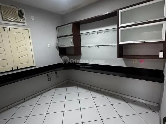Casa 4 quartos e 3 banheiros, à venda, no bairro Mocambinho em Teresina