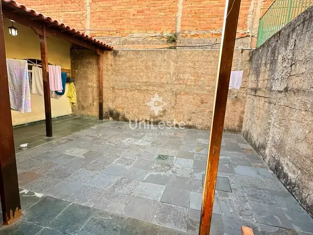 Casa 2 quartos e 1 banheiro, à venda, no bairro Ouro Minas em Belo Horizonte