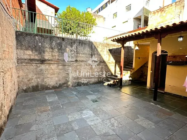 Casa 2 quartos e 1 banheiro, à venda, no bairro Ouro Minas em Belo Horizonte