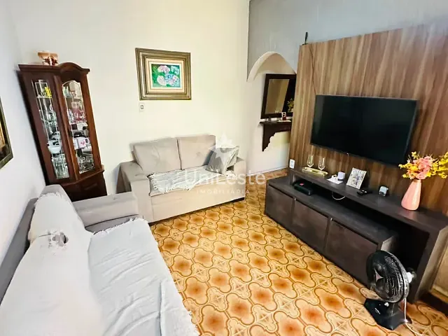 Casa 2 quartos e 1 banheiro, à venda, no bairro Ouro Minas em Belo Horizonte