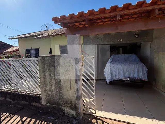 Casa com 180m² 3 quartos e 2 banheiros, à venda, no bairro Jardim Monte Carlo II em Rolândia