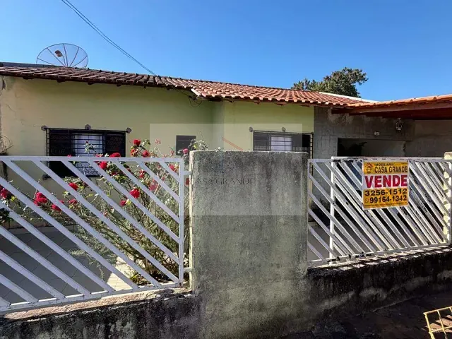 Casa com 180m² 3 quartos e 2 banheiros, à venda, no bairro Jardim Monte Carlo II em Rolândia