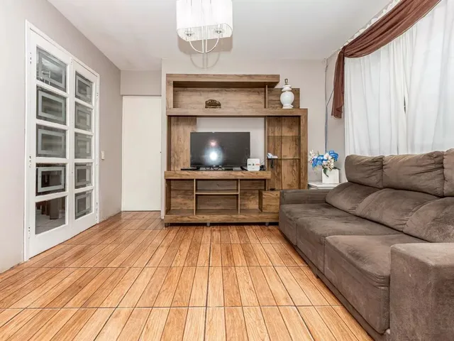 Casa com 151m², à venda, no bairro Santa Felicidade em Curitiba