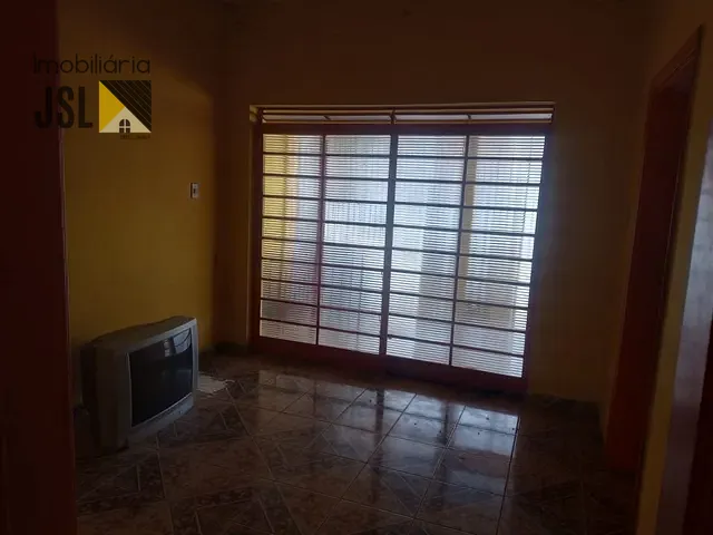 Casa com 250m² 3 quartos e 2 banheiros, à venda, no bairro Jardim Rafael em Caçapava