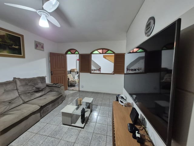 Casa 3 quartos e 2 banheiros, à venda, no bairro Bom Pastor em Cataguases