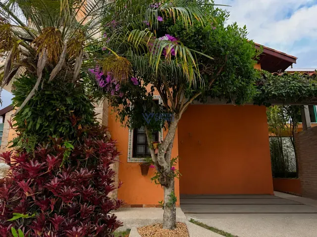 Casa 3 quartos e 3 banheiros, à venda ou para alugar, no bairro Loteamento Villa Branca em Jacareí
