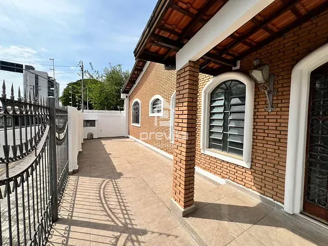 Casa com 246m² 2 quartos e 2 banheiros, para alugar, no bairro jardim santa clara/centro em Taubaté