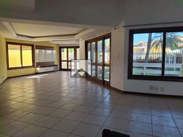 Casa com 740m² 4 quartos e 5 banheiros, à venda, no bairro Itaipu em Rua José Henrique Monteiro Galvão 