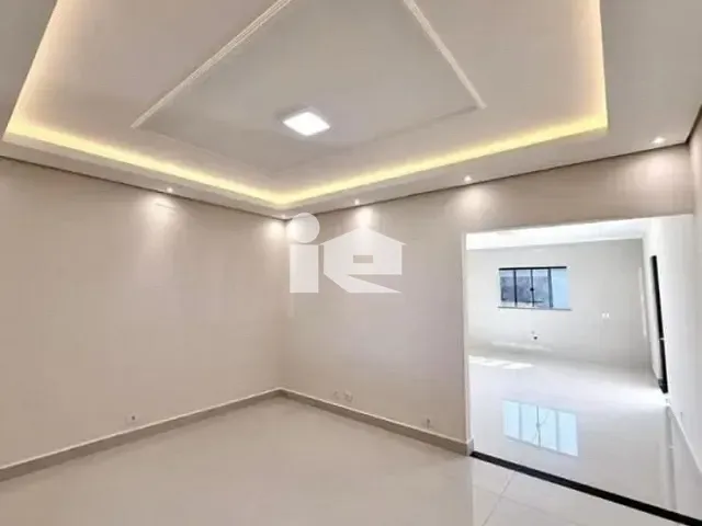 Casa com 318m² 3 quartos e 2 banheiros, à venda, no bairro Jardim Cidade Nova II em Rolândia