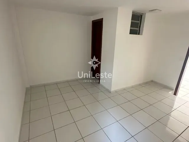 Casa 4 quartos e 3 banheiros, à venda, no bairro Heliópolis em Belo Horizonte