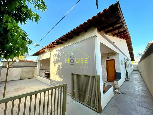 Casa com 521m² 3 quartos e 3 banheiros, à venda, no bairro Chácara Aviação em Votuporanga