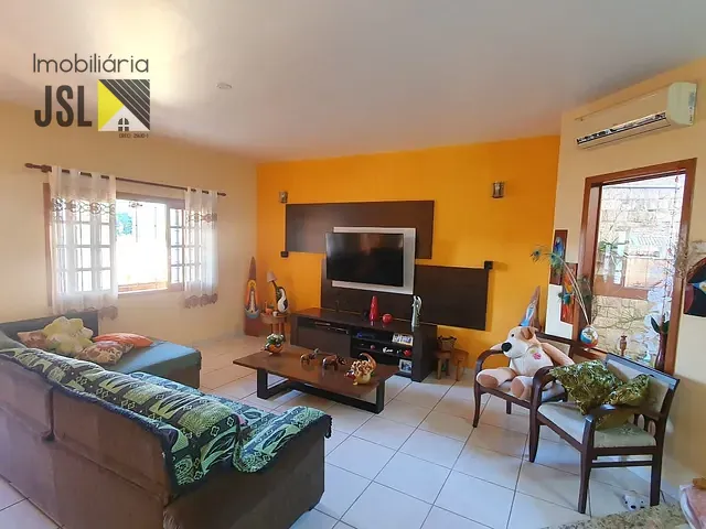 Casa com 250m² 3 quartos e 2 banheiros, à venda, no bairro Jardim Maria Cândida em Caçapava