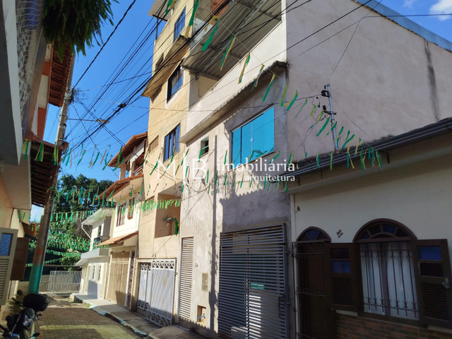 Casa 3 quartos e 4 banheiros, à venda, no bairro Vila Minalda em Cataguases