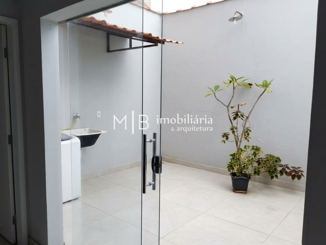 Casa 3 quartos e 4 banheiros, à venda, no bairro Vila Minalda em Cataguases