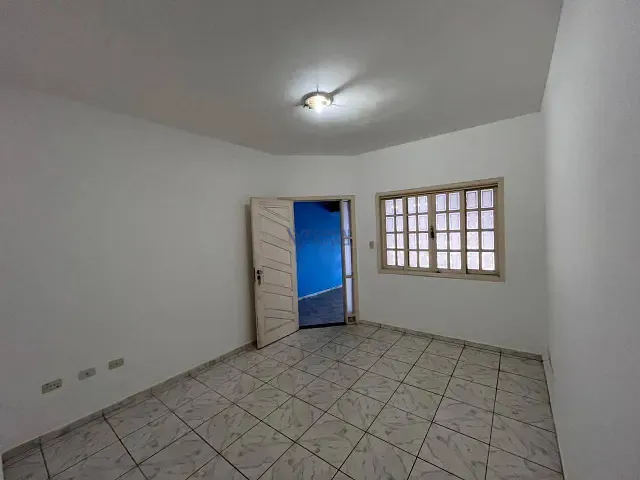 Casa 2 quartos e 2 banheiros, à venda, no bairro Residencial União em São José dos Campos