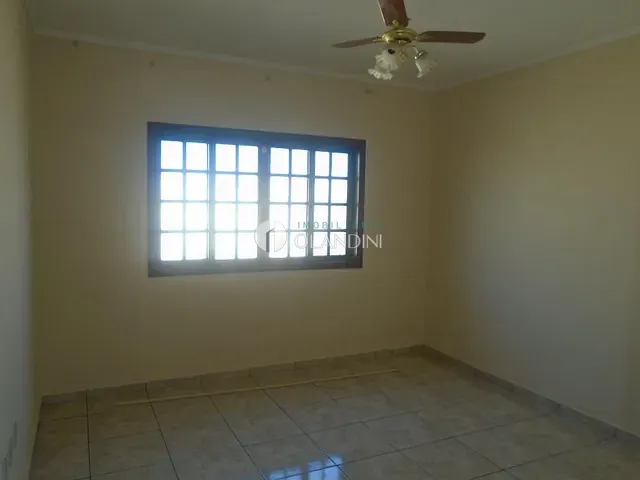 Casa com 200m² 2 quartos e 1 banheiro, à venda, no bairro Jardim Bela Vista II em Artur Nogueira