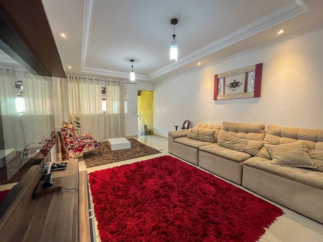 Casa com 222m² 4 quartos e 4 banheiros, à venda, no bairro Parque Xangri-Lá em Contagem