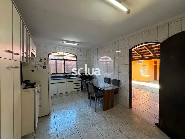 Casa com 200m² 2 quartos e 1 banheiro, à venda, no bairro Conjunto Habitacional Padre Anchieta em Campinas