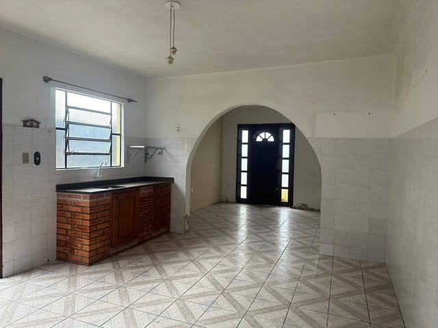 Casa com 300m² 2 quartos e 2 banheiros, à venda, no bairro Três Vendas em Pelotas