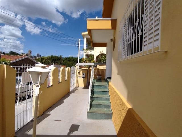 Casa com 250m² 3 quartos e 3 banheiros, à venda, no bairro São Lázaro em São João da Boa Vista