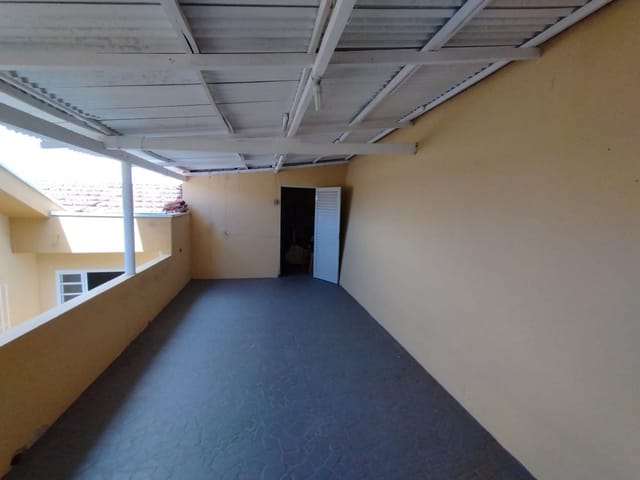 Casa com 250m² 3 quartos e 3 banheiros, à venda, no bairro São Lázaro em São João da Boa Vista