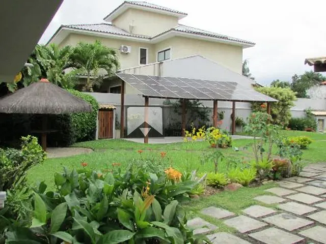 Casa com 1185m² 4 quartos e 6 banheiros, à venda, no bairro Itaipu em Niterói