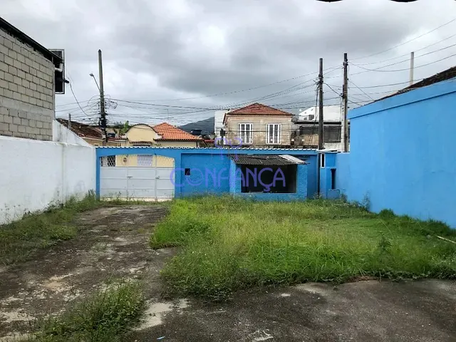 Casa com 150m² 3 quartos e 2 banheiros, à venda ou para alugar, no bairro Campo Grande em Rio de Janeiro