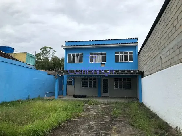 Casa com 150m² 3 quartos e 2 banheiros, à venda ou para alugar, no bairro Campo Grande em Rio de Janeiro