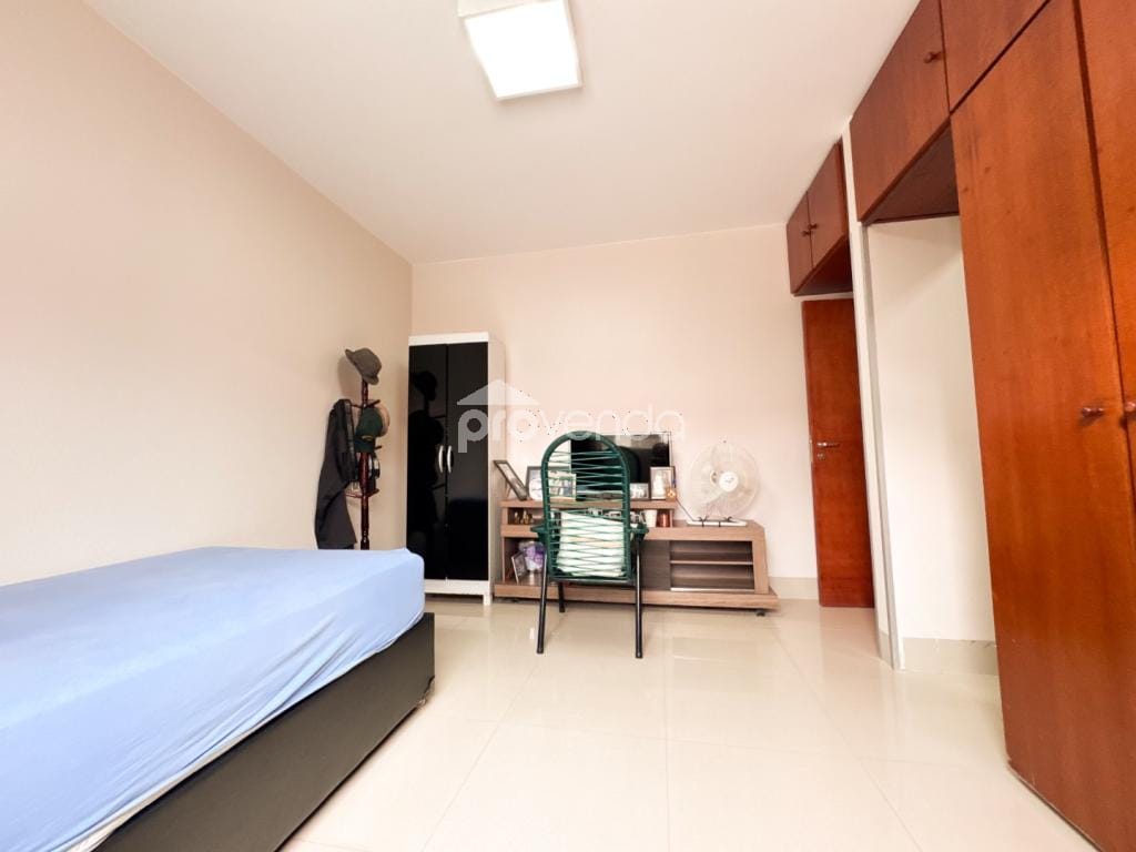 Casa, 4 quartos, 270 m² - Foto 4