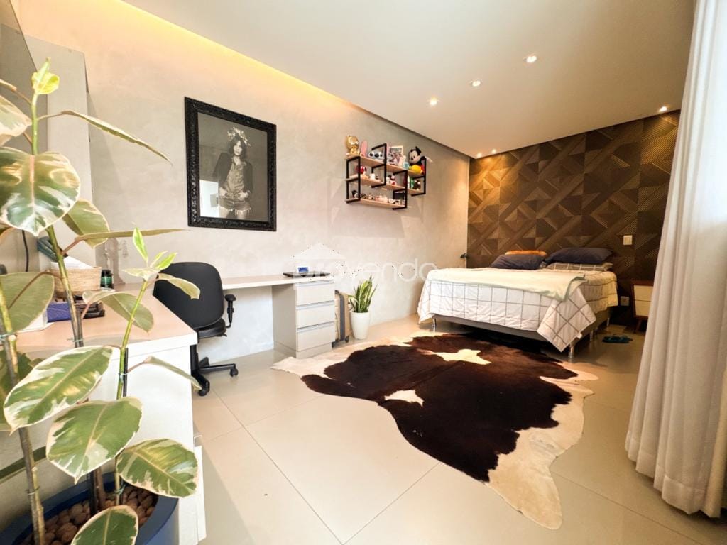 Casa, 4 quartos, 270 m² - Foto 8