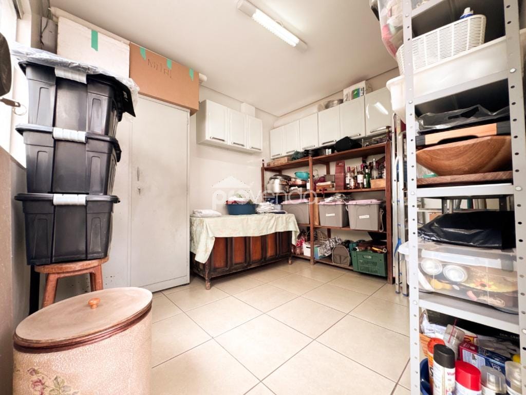 Casa, 4 quartos, 270 m² - Foto 11