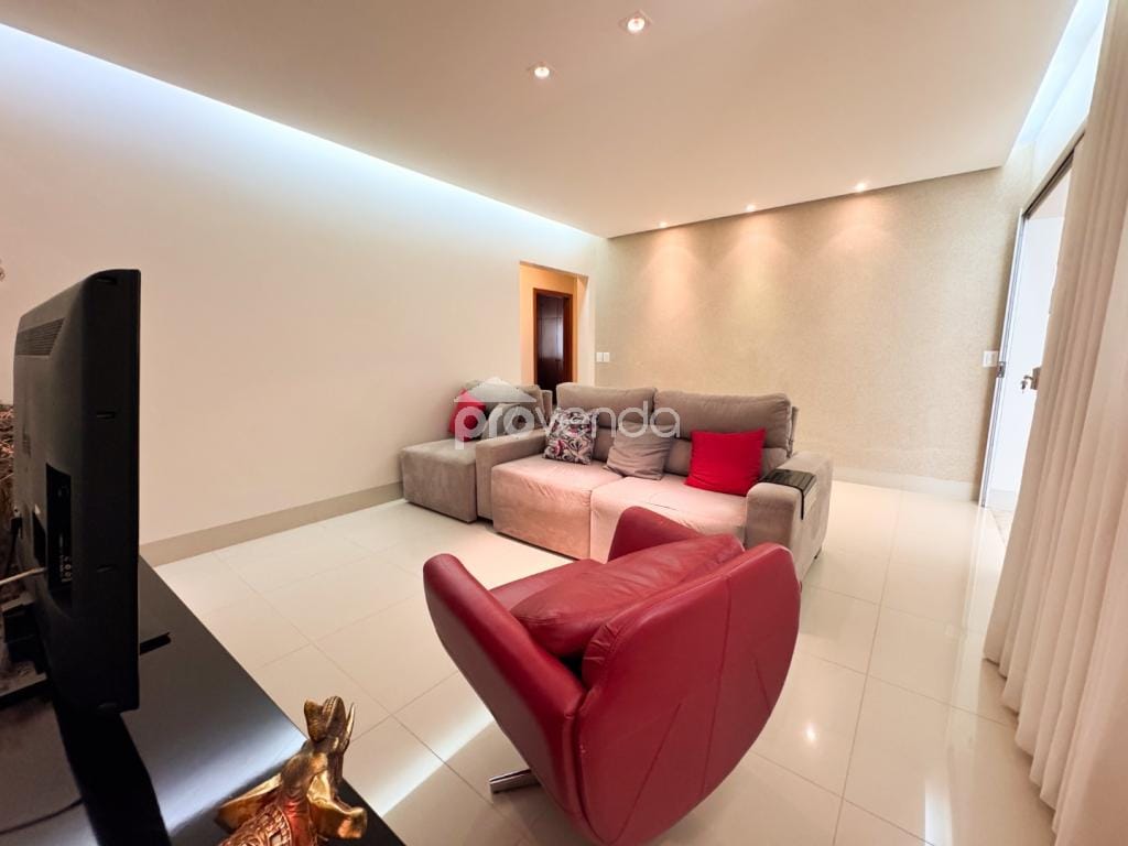 Casa, 4 quartos, 270 m² - Foto 23