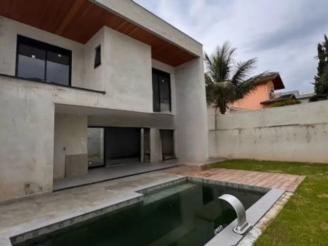 Casa com 374m² 4 quartos e 4 banheiros, à venda, no bairro Urbanova em São José dos Campos