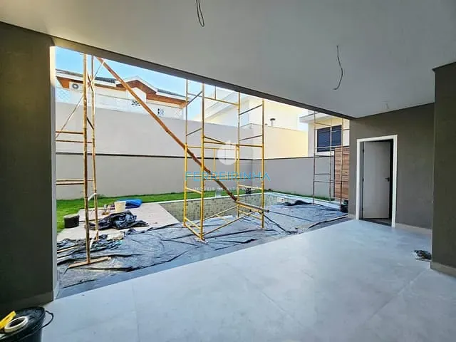 Casa com 374m² 4 quartos e 4 banheiros, à venda, no bairro Urbanova em São José dos Campos