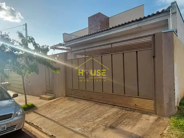 Casa com 220m² 3 quartos e 2 banheiros, à venda, no bairro Parque Cidade Jardim em Votuporanga