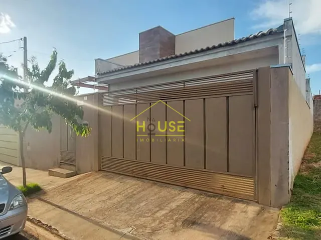 Casa com 220m² 3 quartos e 2 banheiros, à venda, no bairro Parque Cidade Jardim em Votuporanga
