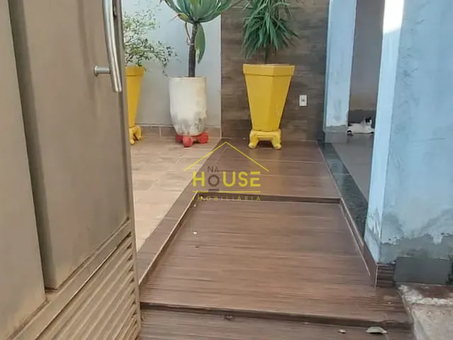 Casa com 220m² 3 quartos e 2 banheiros, à venda, no bairro Parque Cidade Jardim em Votuporanga